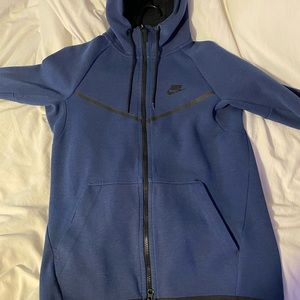 Mens small Nike tech